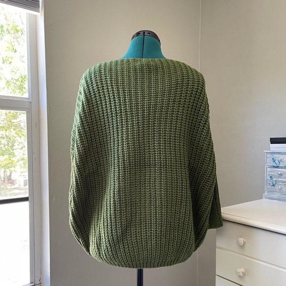 Pink Lily Sweater - Picture 3 of 6